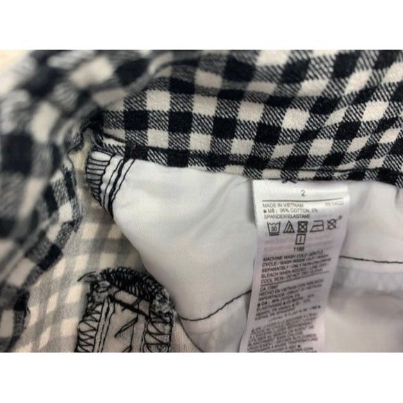 Old Navy Size 2 Womens Pixie Crop Pants Black Checked Stretch Mid Rise - Picture 4 of 4
